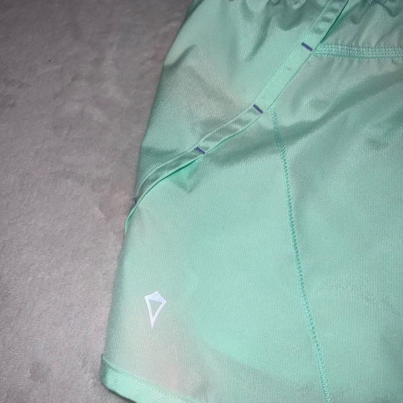 Girls Ivivva by Lululemon Shorts - Picture 4 of 5